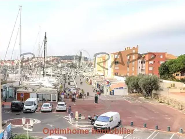 Agde 34300 Achat / Vente appartement 3 pièces t3 au dernier étage piscine