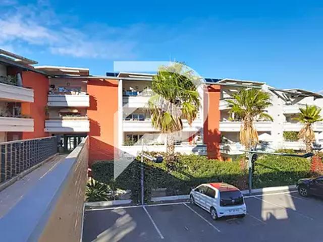 Agde 34300 Achat / Vente appartement 3 pièces t3 au dernier étage terrasse