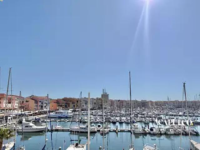 Agde 34300 Achat / Vente appartement 4 pièces t4 au dernier étage terrasse