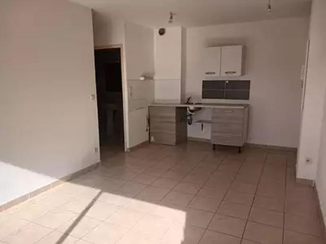 Agde 34300 Location appartement 2 pièces t2 balcon