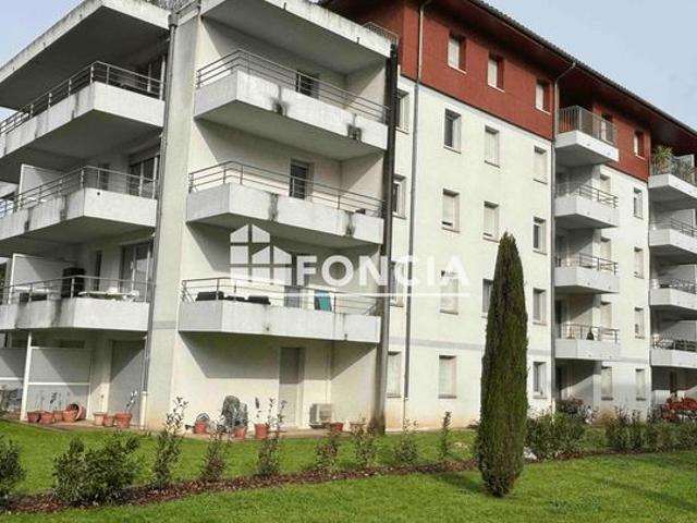 Agen, bel appartement type 3 avec 2 balcons et garage individuel