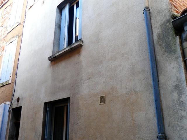 Agen centre, proche de la Mairie et des Jacobins, petit immeuble de 114 m² sur 3 niveaux composé de 3 appartements
