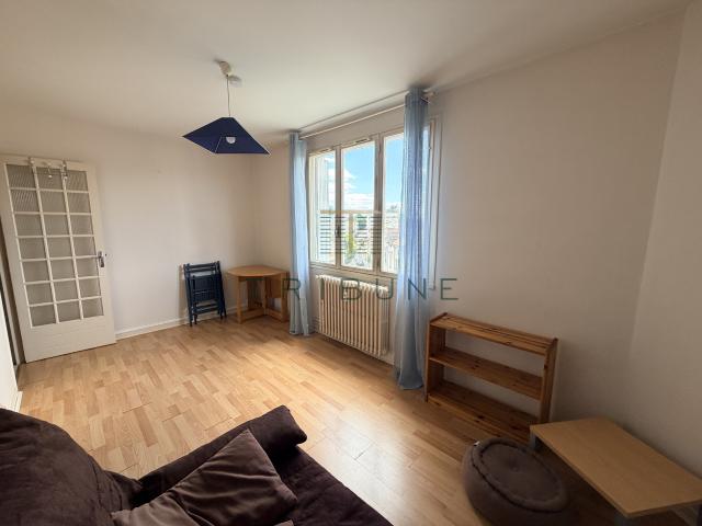 Agen, Quartier Dangla Studio 19 m2 lumineux avec ascenseur