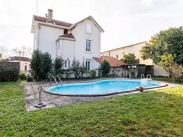 Agen 47000 Achat / Vente maison 7 pièces t7 au dernier étage piscine