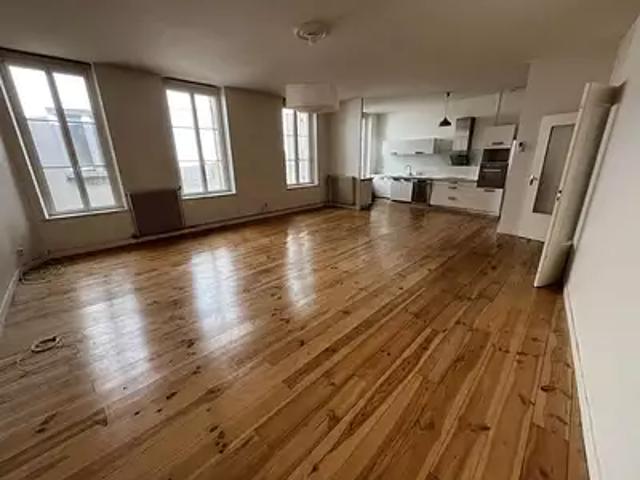 Agen 47000 Location appartement 4 pièces t4 au dernier étage