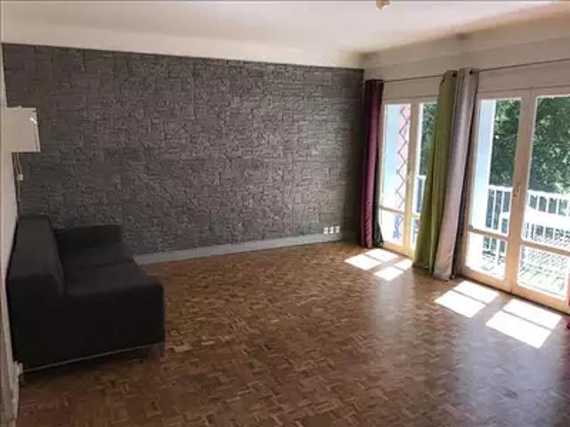 Agen 47000 Location appartement 4 pièces t4 au dernier étage parking