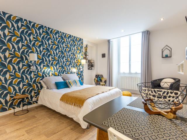 AGENCE IMMOBILIERE LAFORET EXCLUSIVITE 'EMILIA' ANNECY HYPER CENTRE VILLE STUDIO de 28,41m2 ENTIEREMENT RENOVE DPE D