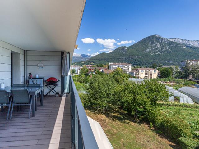 AGENCE IMMOBILIERE LAFORET EXCLUSIVITE 'EUCALYPTUS' ANNECY SECTEUR LAC / MAVERIA APPARTEMENT T3 de 59,74m2 BALCON DPE C COPROPRIETE DE 2013 GARAGE en option