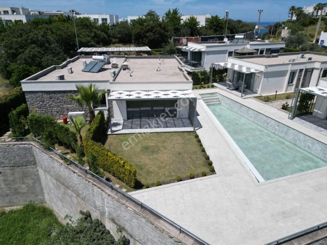 Agr Group'tan Yalıkavakta Denize 300 Metre Tek Katlı 3+1 Villa !