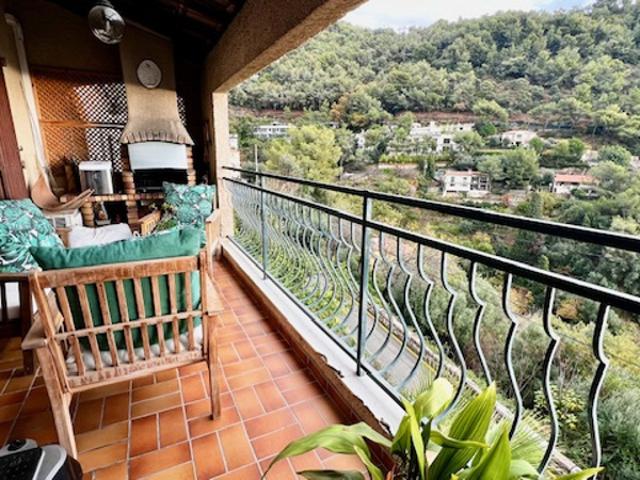 AGREABLE 3 4P DERNIER ETAGE 126 M2 GARAGE