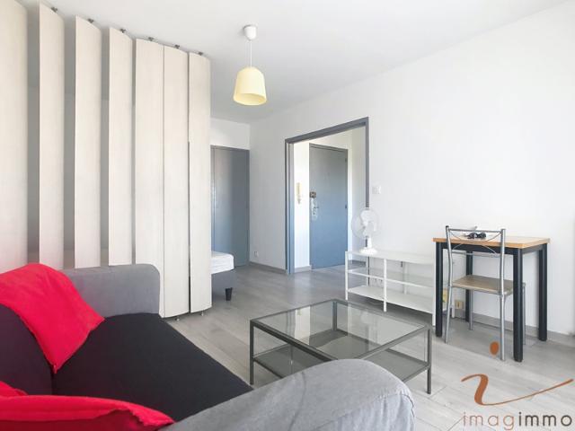 Agréable t1 bis au dernier étage quartier Père Soulas