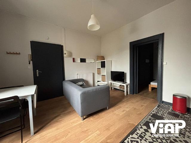 AGREABLE T2 MEUBLE AVEC TERRASSE