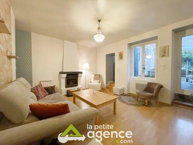 Agréable T2 meublé rue de Séraucourt avec terrasse et jardin