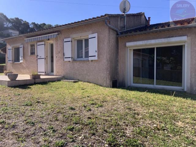 Agréable villa de plain pied avec son terrain de 620m²