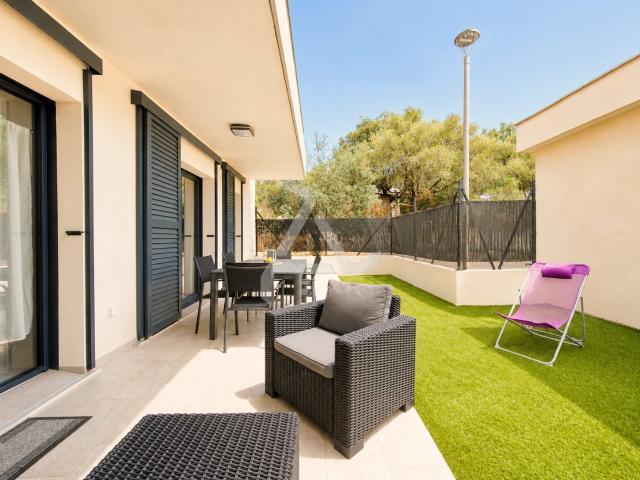 AGRÉABLE APPARTEMENT T2 À STE LUCIE DE PORTO VECCHIO À PROXIMITÉ DES COMMODITÉS ET À DIX MIN DES PLAGES