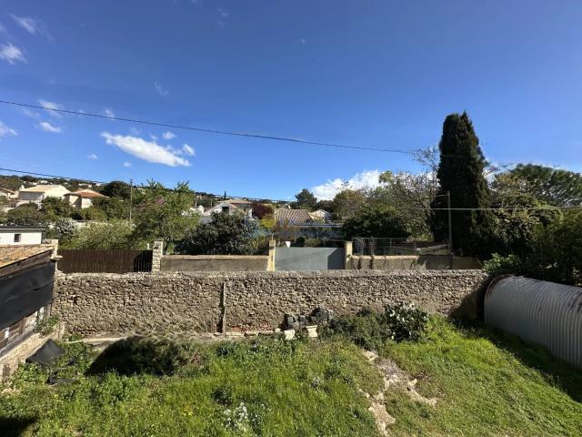Agréable appartement traversant T5 SH 80 M2 balcon