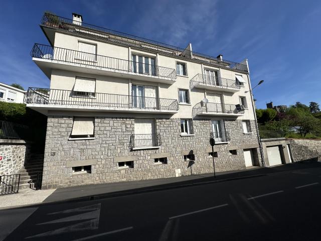 Agréable appartement de Type 4 avec stationnement et balcon