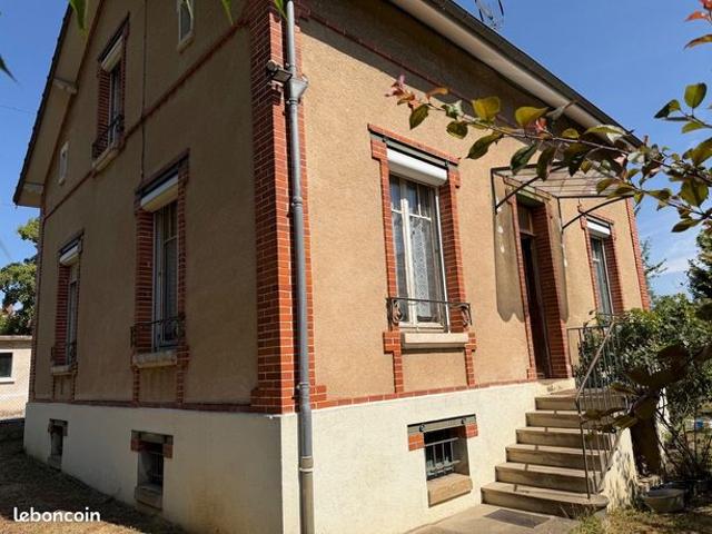 Agréable Maison ancienne sur sous sol