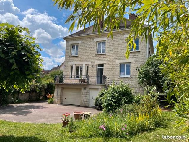 Agréable Maison de caractère sur sous sol en parfait état