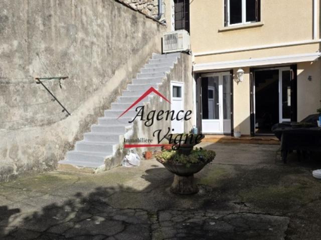 Agréable maison de ville prête à vivre