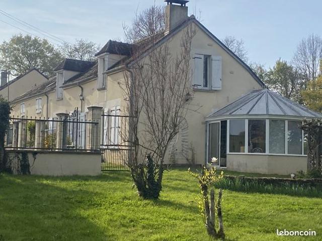 Agréable maison située dans un écrin de verdure