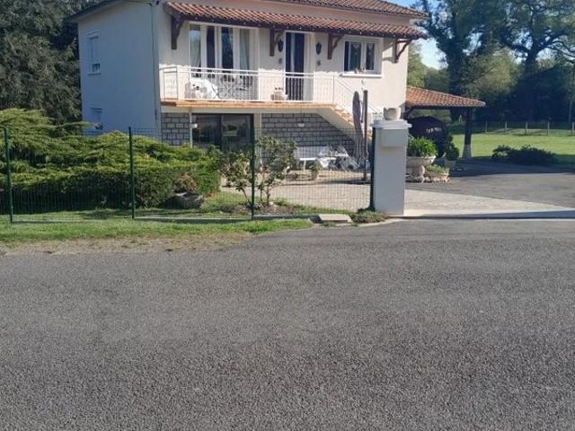 Agréable pavillon à Montrollet