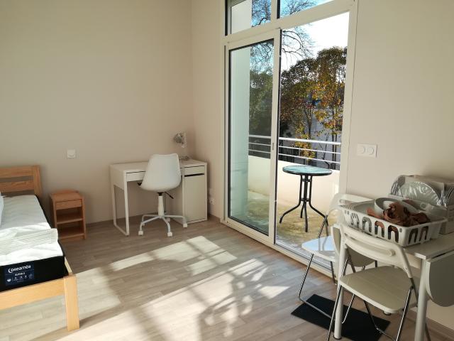 Agréable Studio meublé de 20m2 avec balcon BORDEAUX ST GENES