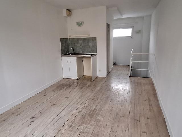 AGRÉABLE STUDIO SECTEUR ST LEU