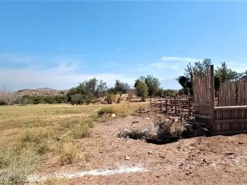 Agrícola en Calle Larga