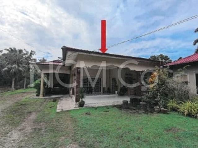 Agricultural Land Erected With 1 Storey Detached House