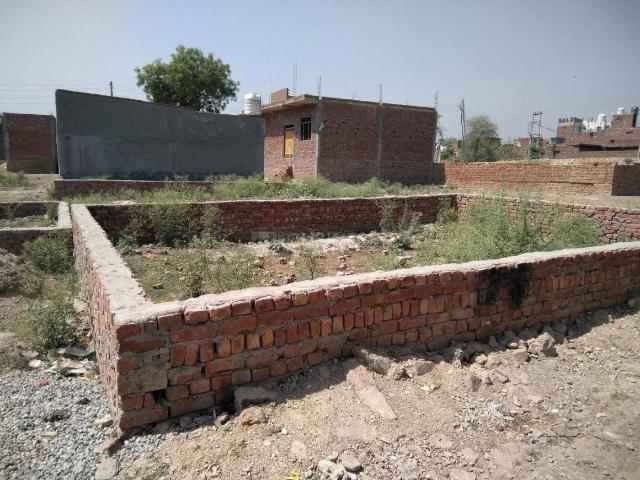 Agricultural Land in Vrindavan for resale Mathura. The reference number is 12665901