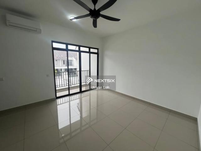 Agriculture Land Zoning Residential Land Size: 17.7404 Hektar 43.837 Acre Freehold Got Road Access Selling Price RM 42 Per Sqft RM 80,201,552 Mil Joe 0129229