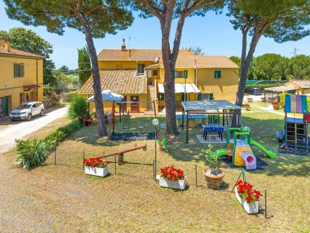 Agriturismo in vendita a Cecina 890 mq Rif: 1393765