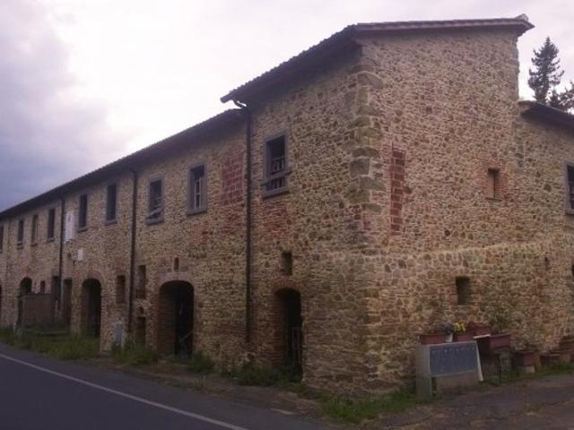 AGRITURISMO in VENDITA a AREZZO PONTE BURIANO / CINCELLI