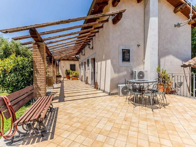 AGRITURISMO in VENDITA a FRASCATI