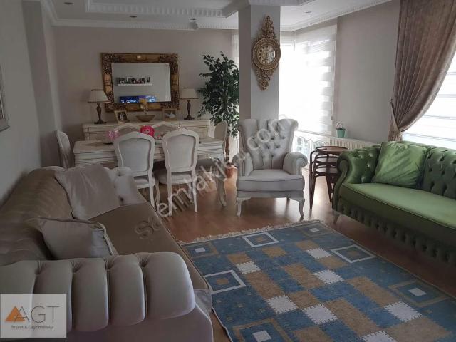 Agt'den İnkılap Mah.site İçersinde Ara Kat 135m2 3+1 Satılık Kon