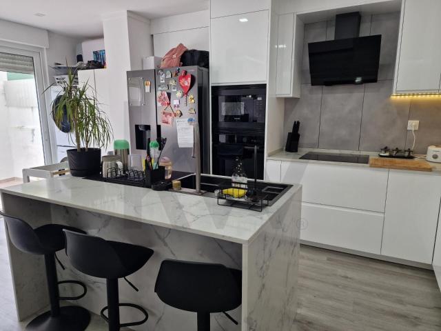 Agualva T2 Totalmente Remodelado Único, 125 m2 com TERRAÇO