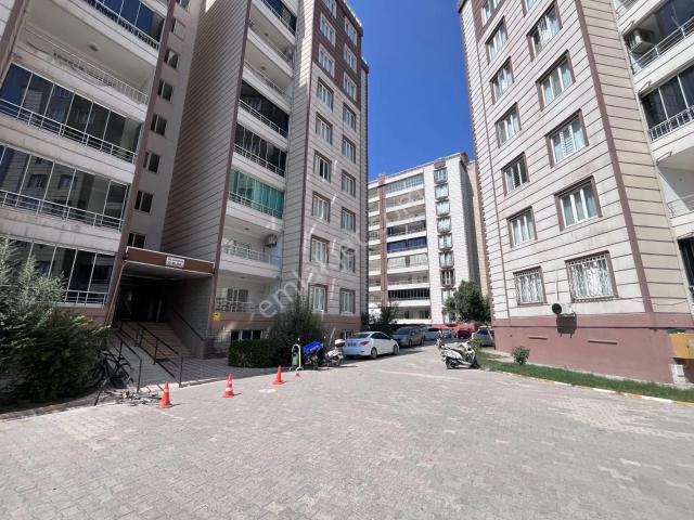 Adıyaman Yenisanayide Satılık 7+1 Dubleks Lüks Daire