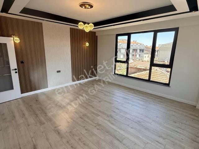 Adım Gayrimenkul/zafer Mh E.banyolu Ö.garajlı Lüx 170m2 3+1