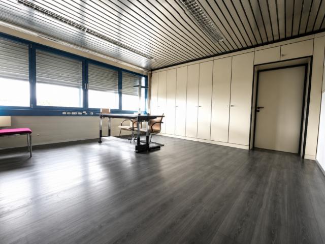 Administratif/Bureau 1 pièce 200 m2 à Ried b. Kerzers