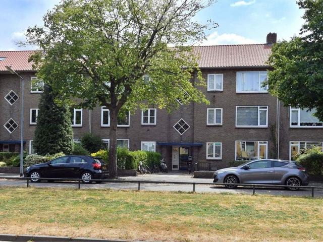 Admiraal de Ruyterlaan 15, 1215LV, Hilversum, Noord Holland 1215LV