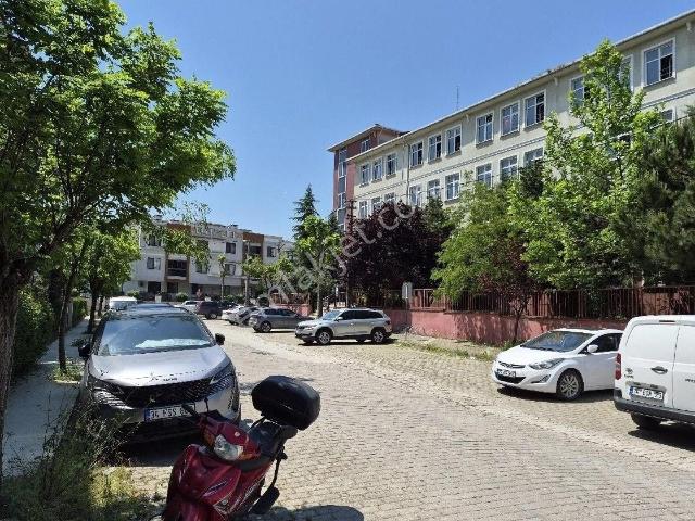 Adnan Manderes'te Satılık 2+1 Uygun Yüksek Giriş Daire