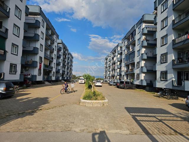 Adnan Menderes Mahallesi Kiralık 3+1 Klimalı Daire