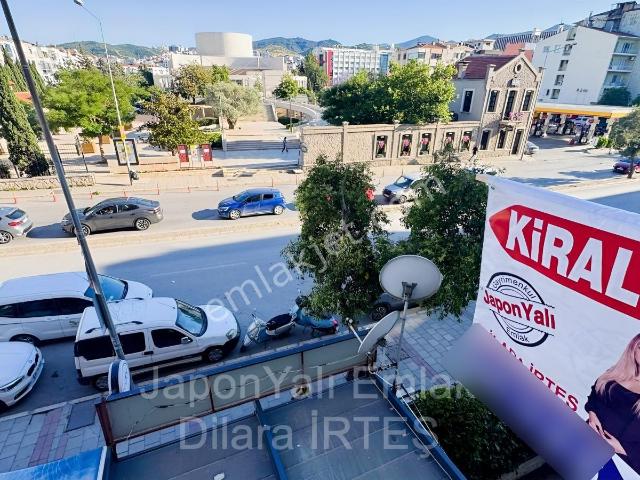 Adnan Saygun Karşısı Deniz Manzaralı, Ara Kat Kiralık Daire