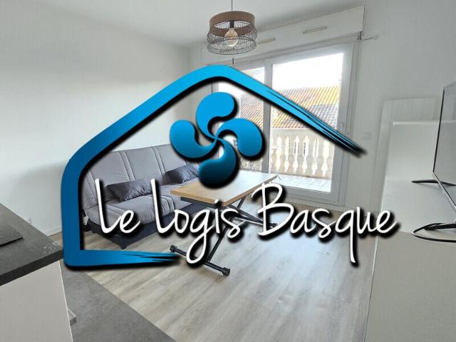 Adorable studio meublé avec terrasse et parking privatif à DAX