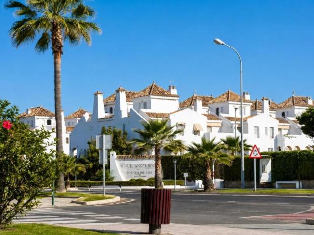 Adosada en alquiler en Cartaya, Nuevo portil