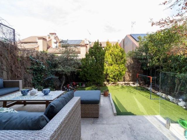 Adosada en venta en Madrid, Conde Orgaz Piovera