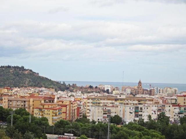 Adosada en venta en Málaga, Granja Suarez