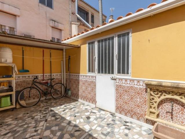 Adosada en venta en Maracena, Zona metropolitana