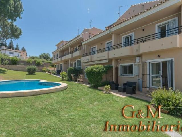Adosada en venta en Marbella, Cabopino Artola
